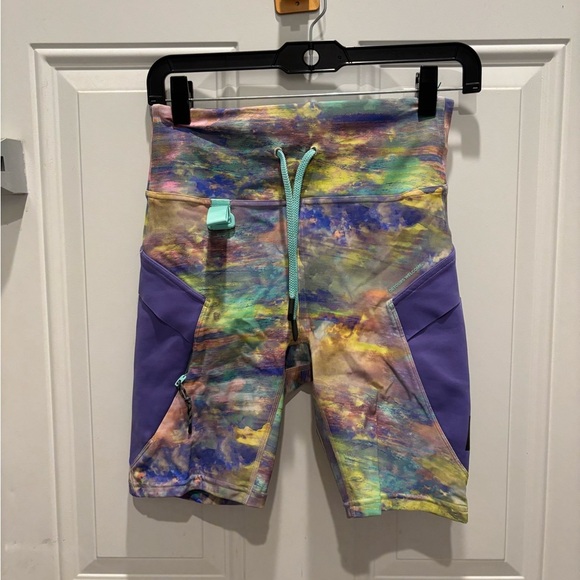 Lululemon Cargo SHR Hiking Short 8" Gym Athletic Athleisure Yoga Activewear - Picture 3 of 5